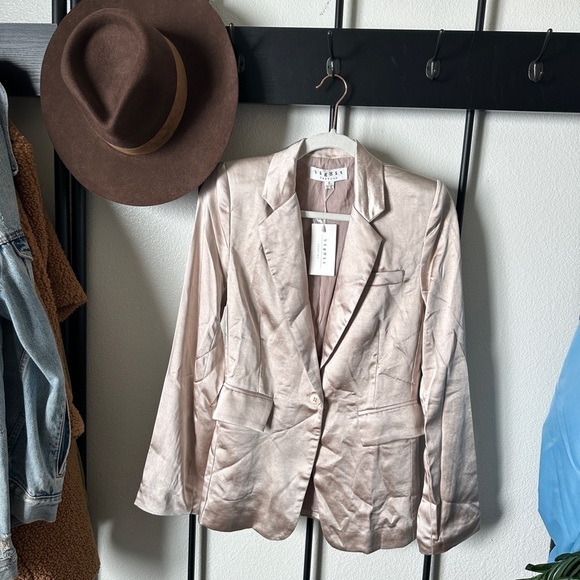 Jackets & Blazers - Boutique big hit ivory stain silky button front blazer jacket coat 90s y2k